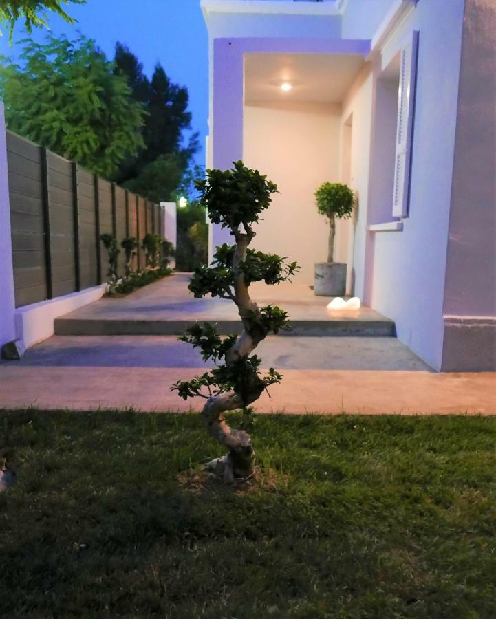 Villa 30villa Rd *